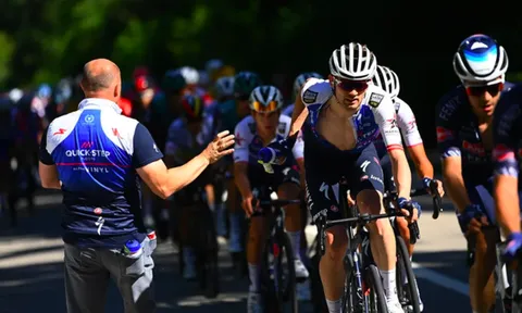 Kasper Asgreen chia tay Tour de Suisse 2022 vì chấn thương nặng
