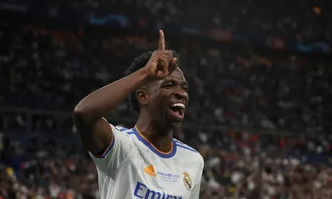 Real Madrid chuẩn bị ký hợp đồng "siêu khủng" với Vinicius
