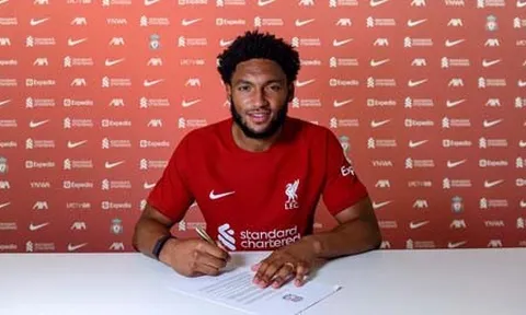 Joe Gomez ký hợp đồng mới với Liverpool
