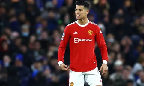 Cristiano Ronaldo nhận được lời mời chơi bóng ở Saudi Arabia