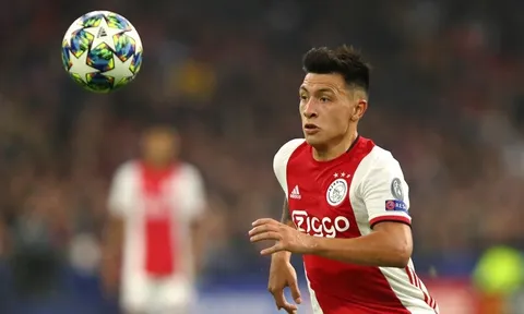 Manchester United đạt thỏa thuận mua Lisandro Martinez