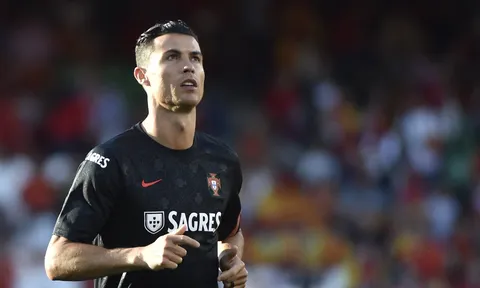 Cristiano Ronaldo phủ nhận thông tin gia nhập Sporting Lisbon theo dạng mượn