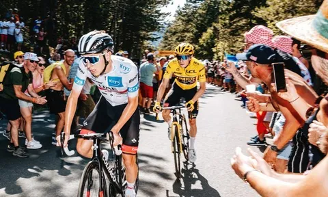 Tadej Pogacar quyết chơi tất tay đòi lại Áo vàng Tour de France