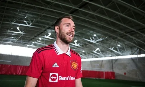 Eriksen ra mắt Man Utd