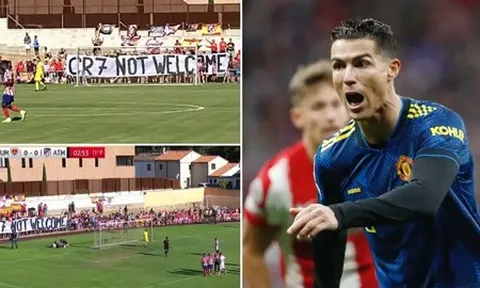 Người hâm mộ Atletico Madrid giương biểu ngữ phản đối Cristiano Ronaldo
