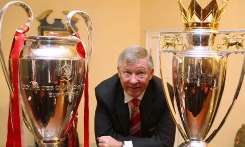 Sir Alex Ferguson trở lại giúp "nửa đỏ" thành Manchester