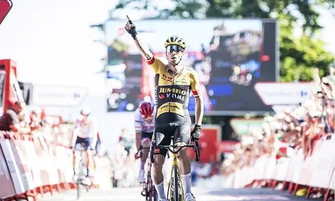 Jumbo-Visma đưa Primoz Roglic trở lại với Áo đỏ Vuelta a Espana 2022