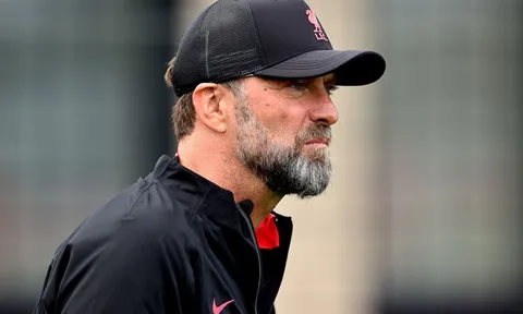 Huấn luyện viên Jurgen Klopp gấp rút săn tiền vệ