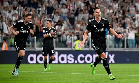 Juventus - Spezia > 2-0: Tân binh tỏa sáng giúp Juventus áp sát ngôi đầu