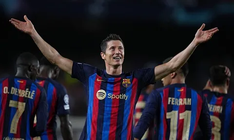 Barcelona - Viktoria Plzen > 5-1: Đẳng cấp của Lewy