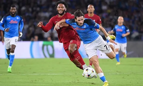 Napoli - Liverpool > 4-1: The Kop sụp đổ