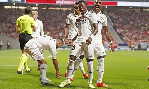 Atletico Madrid - Real Madrid > 1-2: Los Blancos đòi lại ngôi đầu bảng