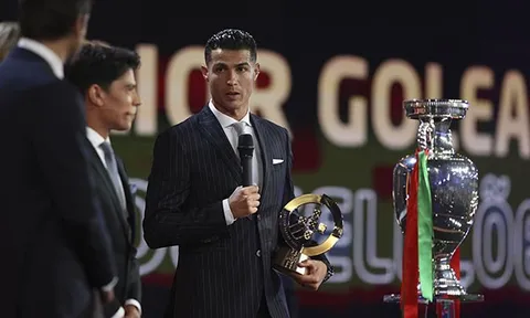 Ronaldo khẳng định muốn có mặt ở World Cup 2022 và EURO 2024