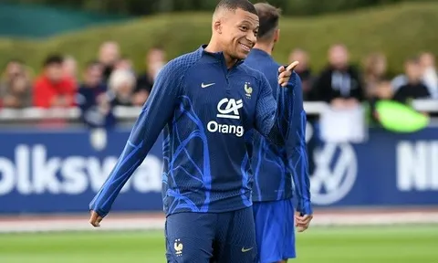 Nhà tài trợ KFC cũng phải nhún nhường trước thái độ cứng rắn của Kylian Mbappe