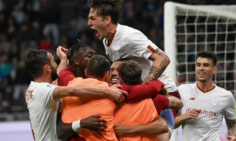 Inter Milan - AS Roma > 1-2: Dybala và Smalling lập công giúp Roma thắng ngược