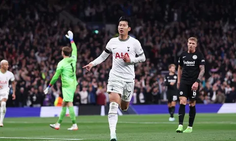 Tottenham - E.Frankfurt > 3-2: Son đưa Spurs lên đỉnh
