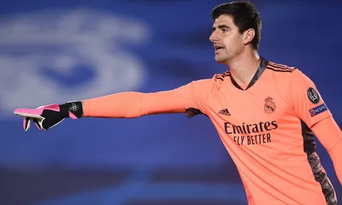 Courtois bỏ lỡ trận El Clasico