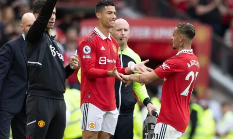 Antony hạnh phúc khi thi đấu cùng Ronaldo