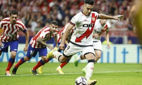 Atletico - Vallecano > 1-1: Falcao chặn đứng đà thắng của đội bóng cũ Atletico