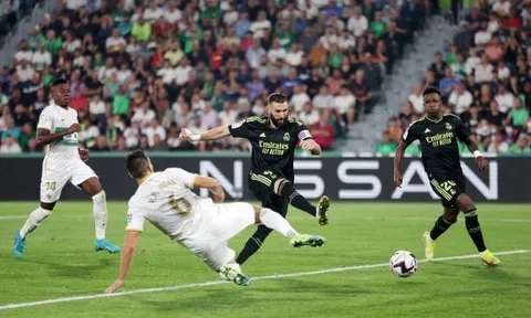 Elche - Real Madrid > 0-3: "Quả bóng Vàng" 2022 lập công
