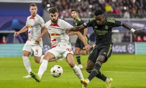 RB Leipzig - Real Madrid > 3-2: "Nhà Vua" đứt mạch 20 trận bất bại