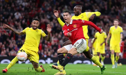 Man United - Sheriff > 3-0: Ronaldo đã vui trở lại