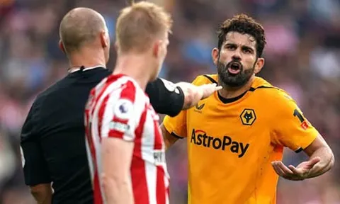Tiểu xảo ‘thiết đầu công’, Diego Costa nhận thẻ đỏ