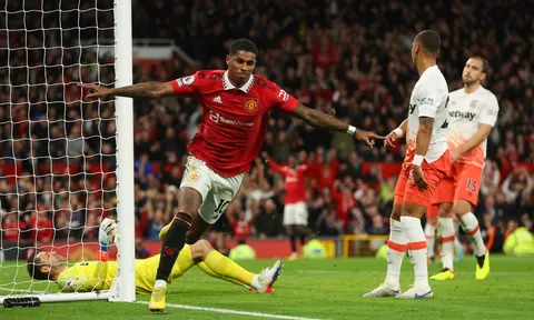 Rashford ghi bàn thứ 100 cho "Quỷ đỏ"