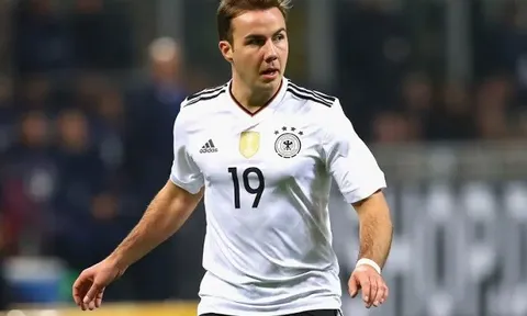 "Cỗ xe tăng" bất ngờ gọi lại người hùng Mario Gotze