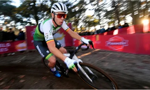 Laurens Sweeck chiến thắng chặng UCI Cyclocross World Cup đầu tiên tại Hà Lan