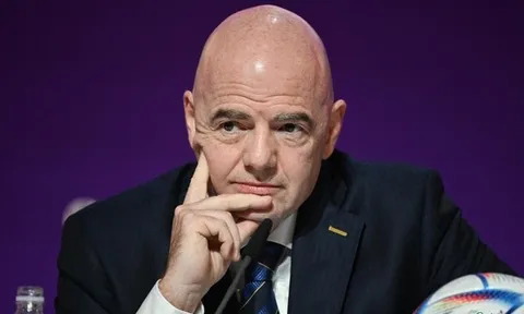 Chủ tịch FIFA đứng ra bảo vệ chủ nhà Qatar