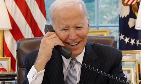 Tổng thống Joe Biden gọi điện động viên đội tuyển Mỹ