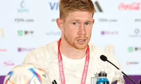 De Bruyne bất ngờ khi nhận giải thưởng "Cầu thủ xuất sắc nhất" sau trận thắng Canada