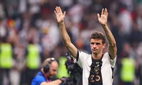 Thomas Muller giã từ sự nghiệp quốc tế