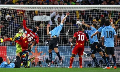 Suarez từ chối xin lỗi Ghana về pha "đóng vai thủ môn" nổi tiếng