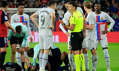Barcelona và Lewandowski nhận hung tin