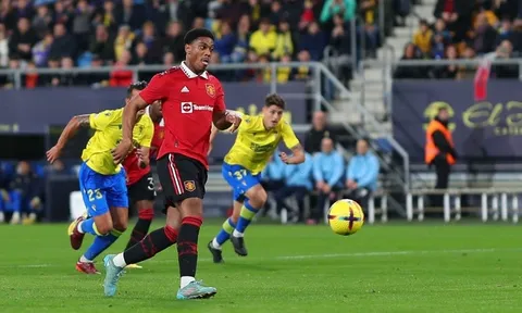 "Quỷ đỏ" thủng lưới 4 bàn trước đội hạng 19 La Liga