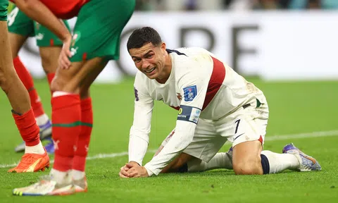 Ronaldo bật khóc khi Bồ Đào Nha dừng bước ở World Cup 2022