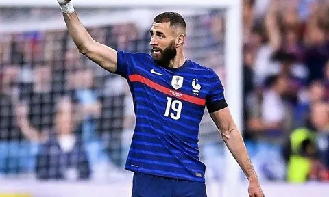 Karim Benzema tuyên bố chia tay tuyển Pháp