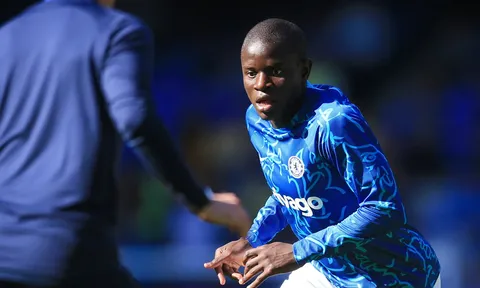 Ông Graham Potter báo tin xấu về Kante