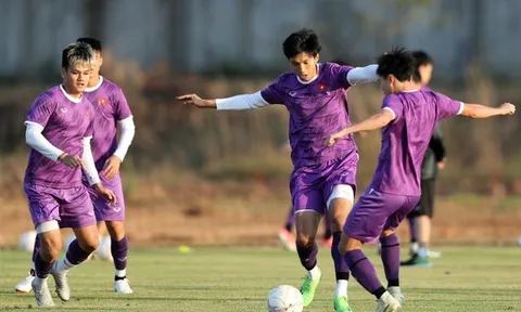Ông Park ra yêu cầu đặc biệt khi tuyển Việt Nam làm quen mặt sân Mỹ Đình