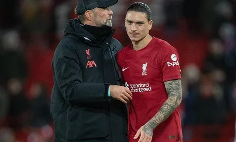 Huấn luyện viên Jurgen Klopp trút giận lên trọng tài