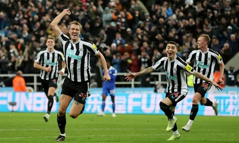 Newcastle vào bán kết tại một giải đấu sau 18 năm