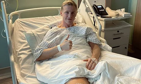 Man United vắng Van De Beek đến hết mùa giải