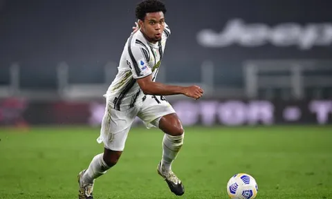 Cầu thủ đầu tiên rời Juventus