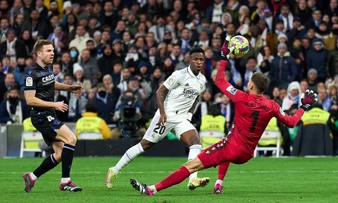 Real Madrid - Real Sociedad > 0-0: "Los Blancos" hụt hơi