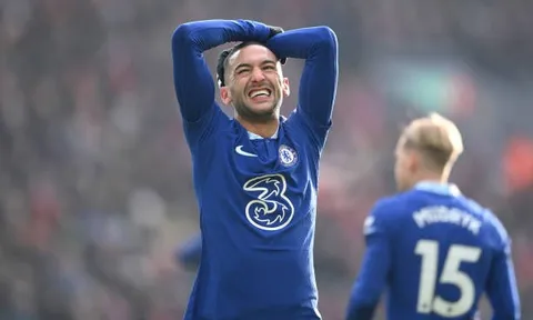 Ziyech lỡ hẹn với Paris Saint-Germain