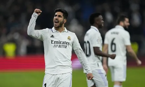 Real Madrid - Valencia > 2-0: "Los Blancos" thu ngắn cách biệt