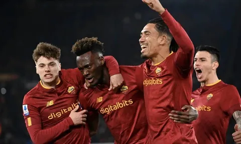 Roma - Empoli > 2-0: Huấn luyện viên Mourinho đưa AS Roma tiến vào tốp 3