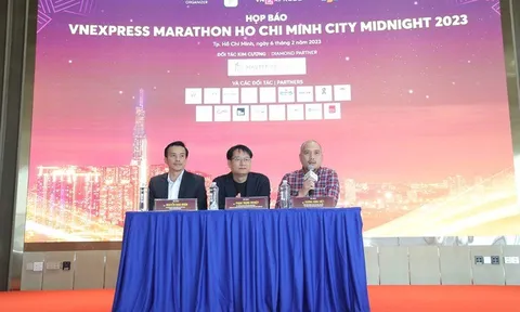 Giải chạy VnExpress Marathon Ho Chi Minh Midnight 2023 với 10.000 người tranh tài